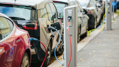 UK is plugged in, as global car industry speeds away from fossil fuels