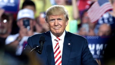 Investors worth £11bn urge Trump to stick with Paris Agreement ahead of withdrawal decision