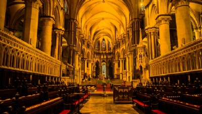 As of 2018, more than 5,500 places of worship have switched to renewables
